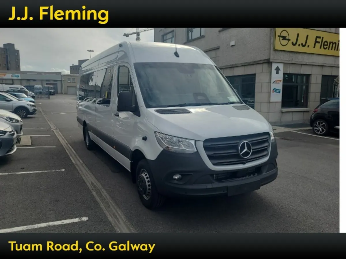 Mercedes-Benz Sprinter 19 Seater Bus Automatic 519 - Image 1