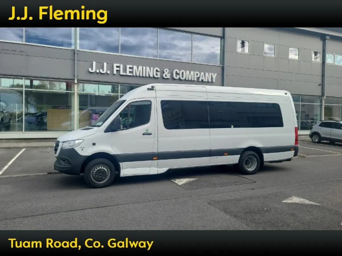 Mercedes-Benz Sprinter 19 Seater Bus Automatic 519 - Image 4
