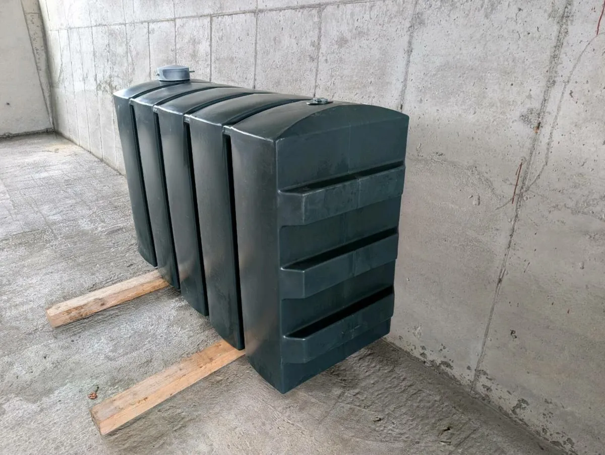 Oil tanks 1200 litres - Image 3