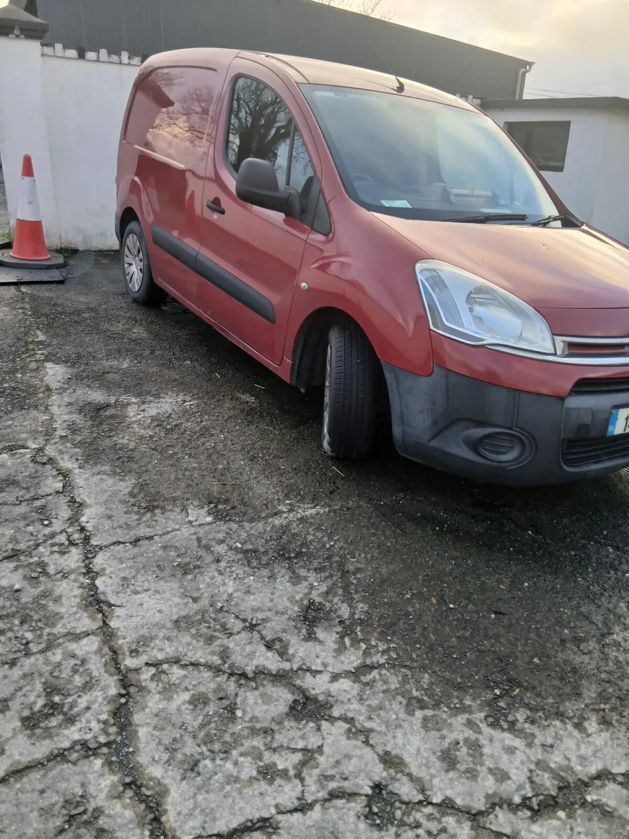 Citroën Berlingo 1.6d...3 seater..142reg.. - Image 2