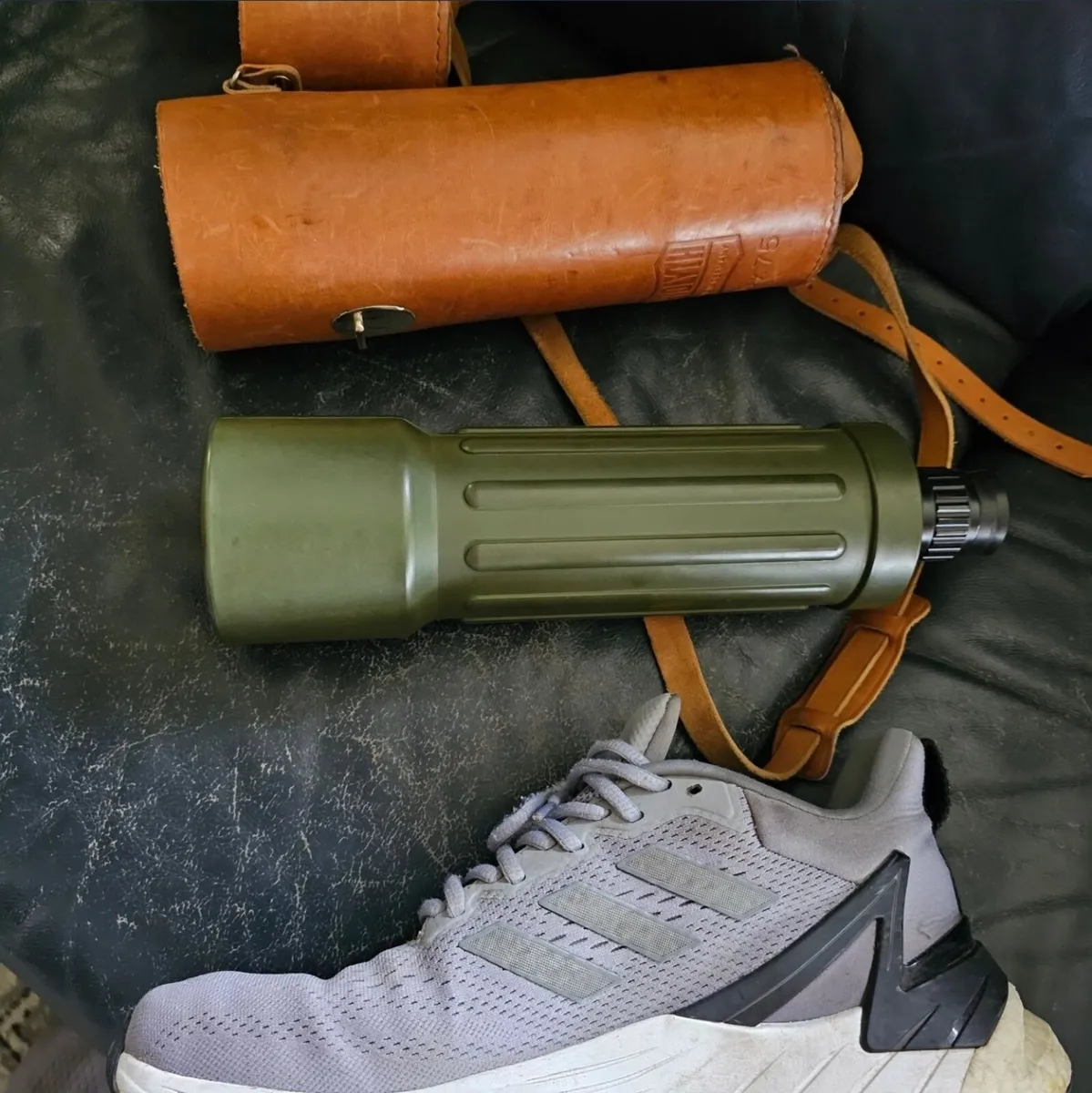 Swarovski Deer binocular scope stalking - Image 1