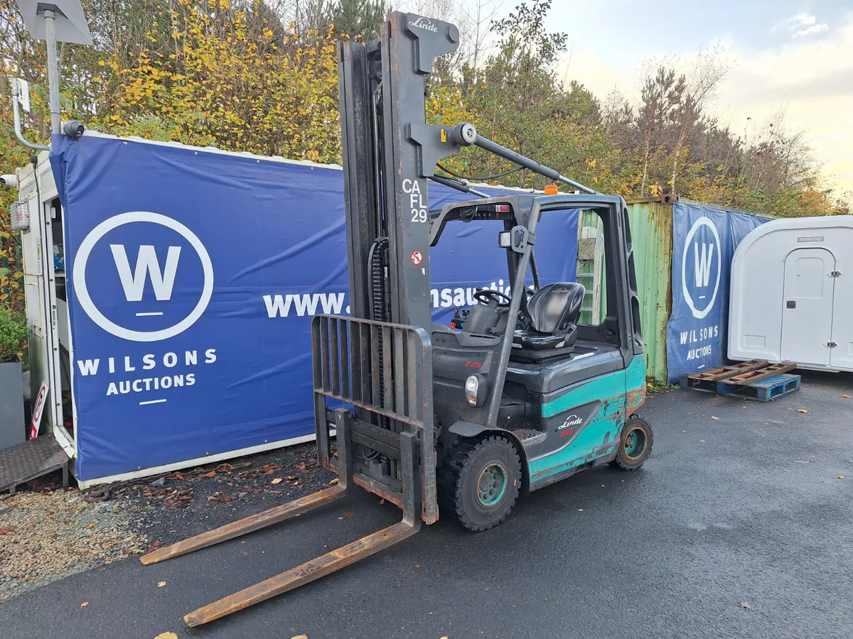 2012 Linde E25 Forklift For Auction - Image 1