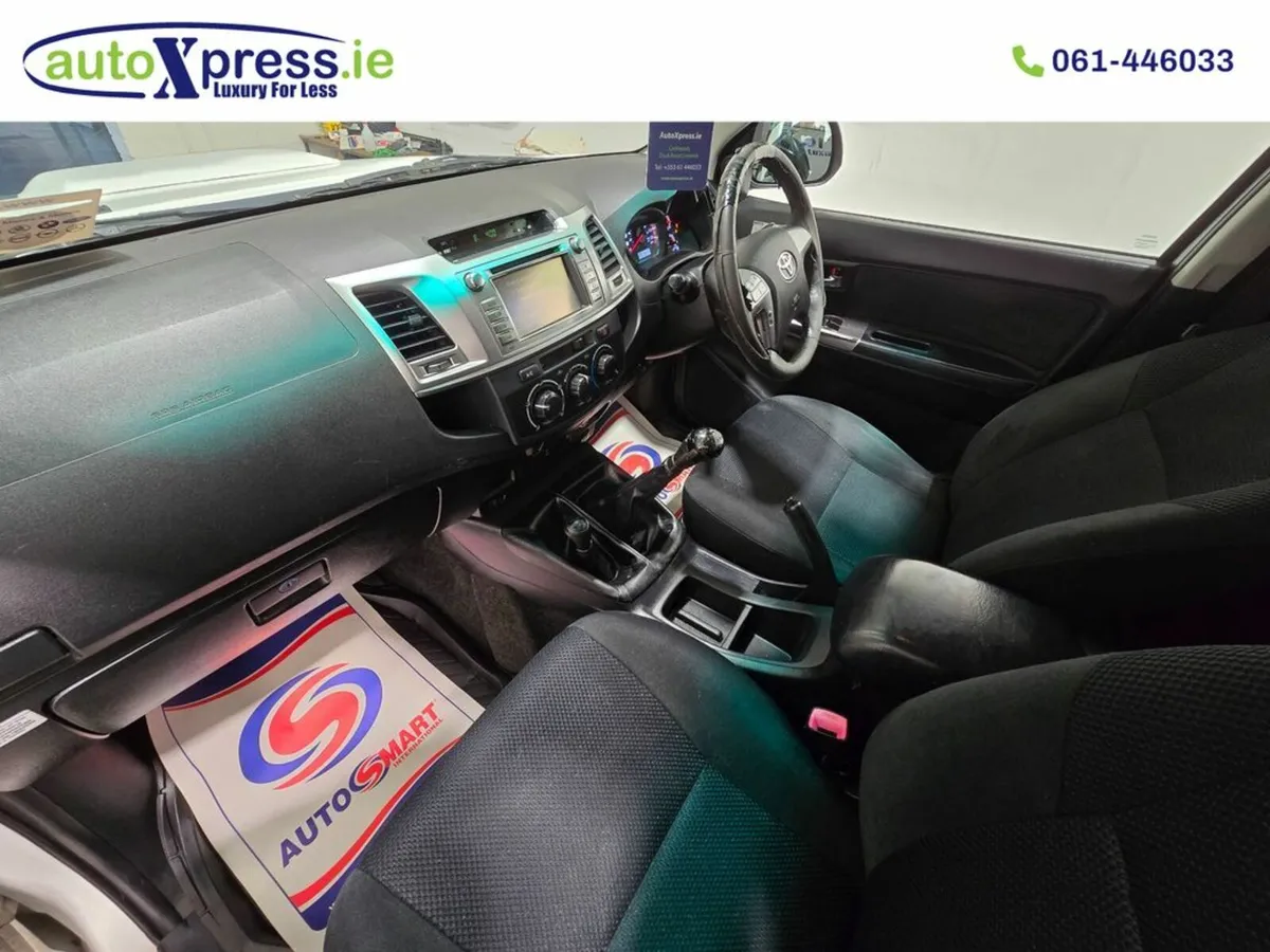 Toyota Hilux 2.5 D4D Icon D/C 4WD Reversing camera - Image 2