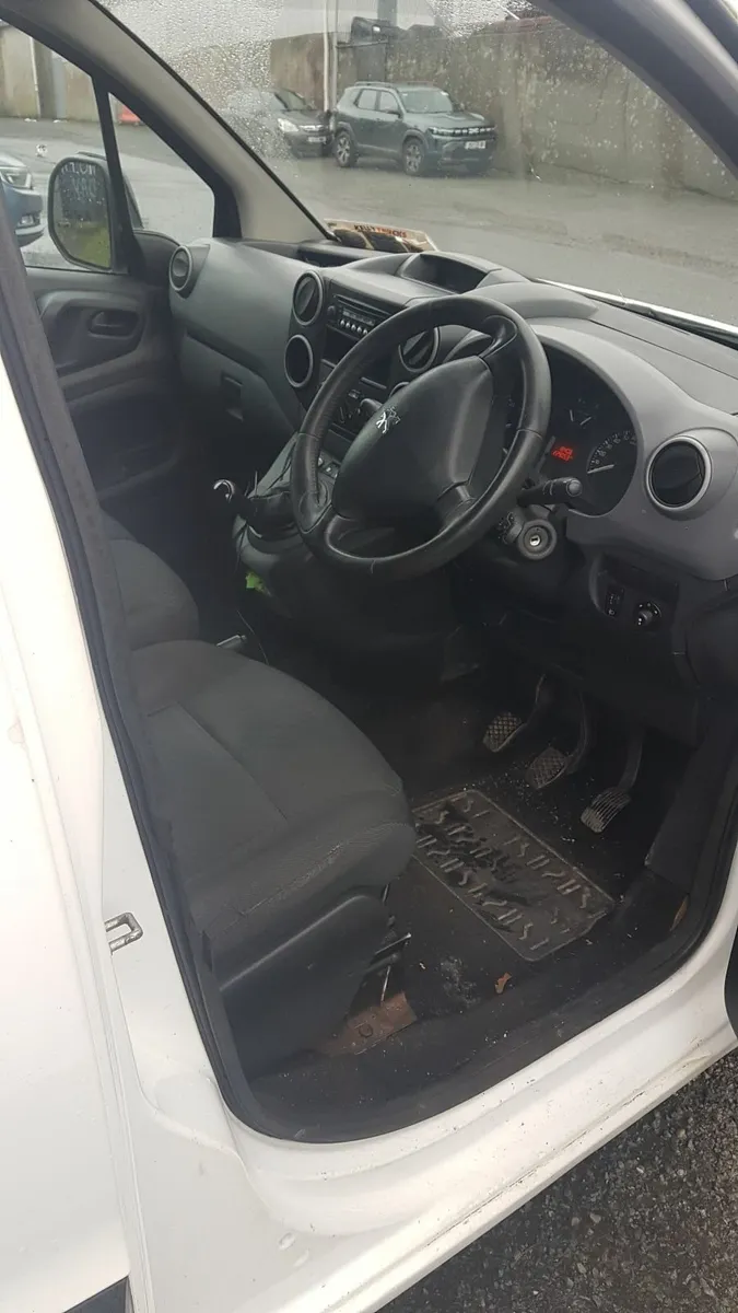 Peugeot Partner 2012 - Image 2