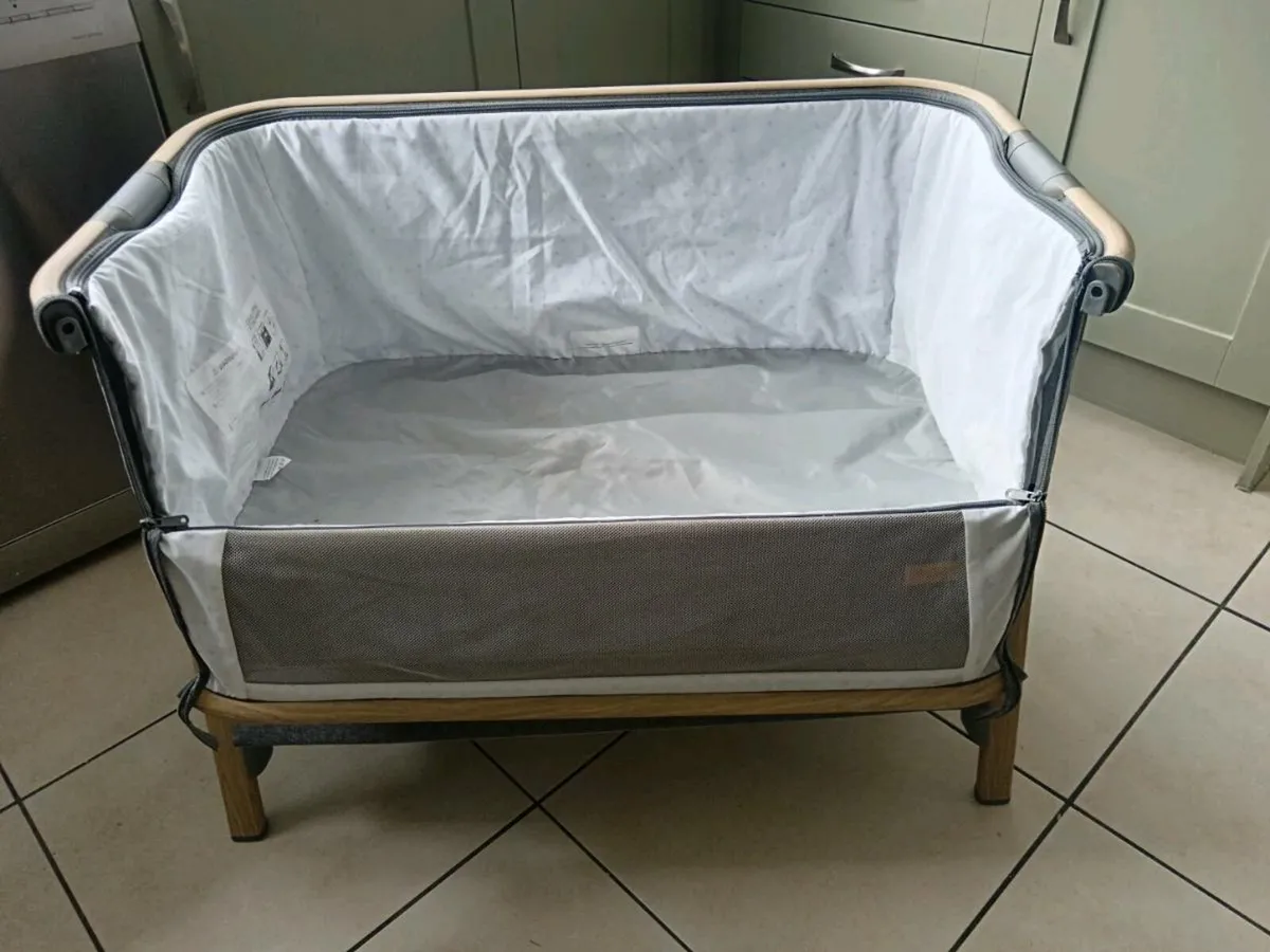 Cozee tutti next to me cot - Image 3