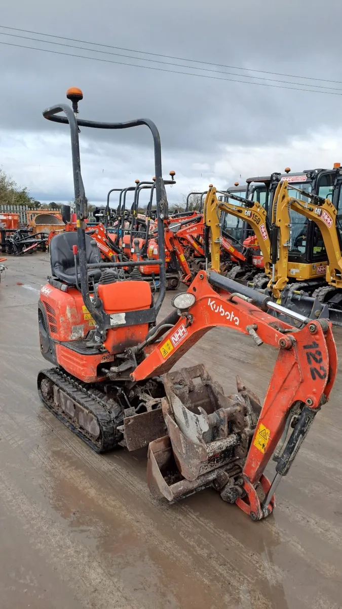 1 TON KUBOTA DIGGER - Image 2