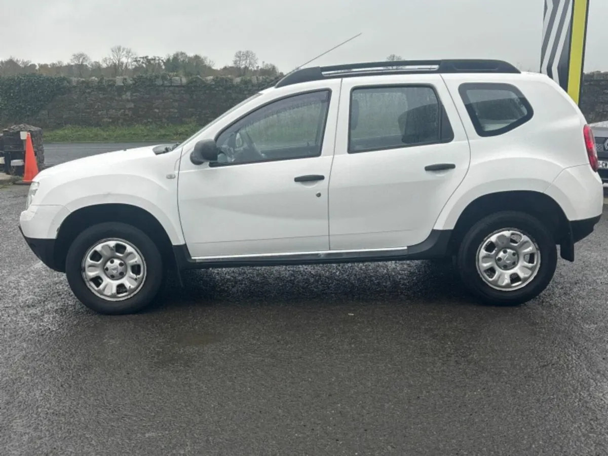 Dacia Duster 1.5 dCi 110 ALTERNATIVE (Low Kms) - Image 4