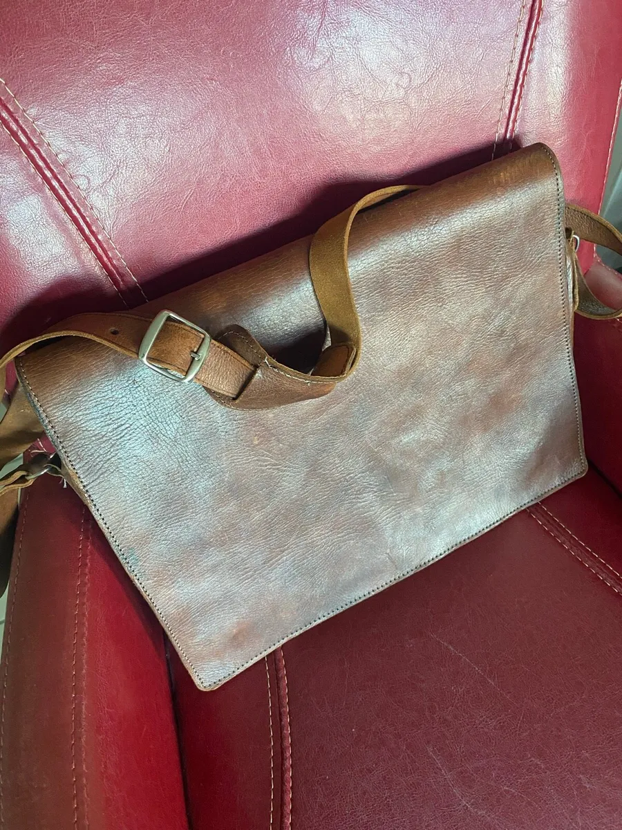 Quality Leather Satchel/ Laptop Bag - Image 1