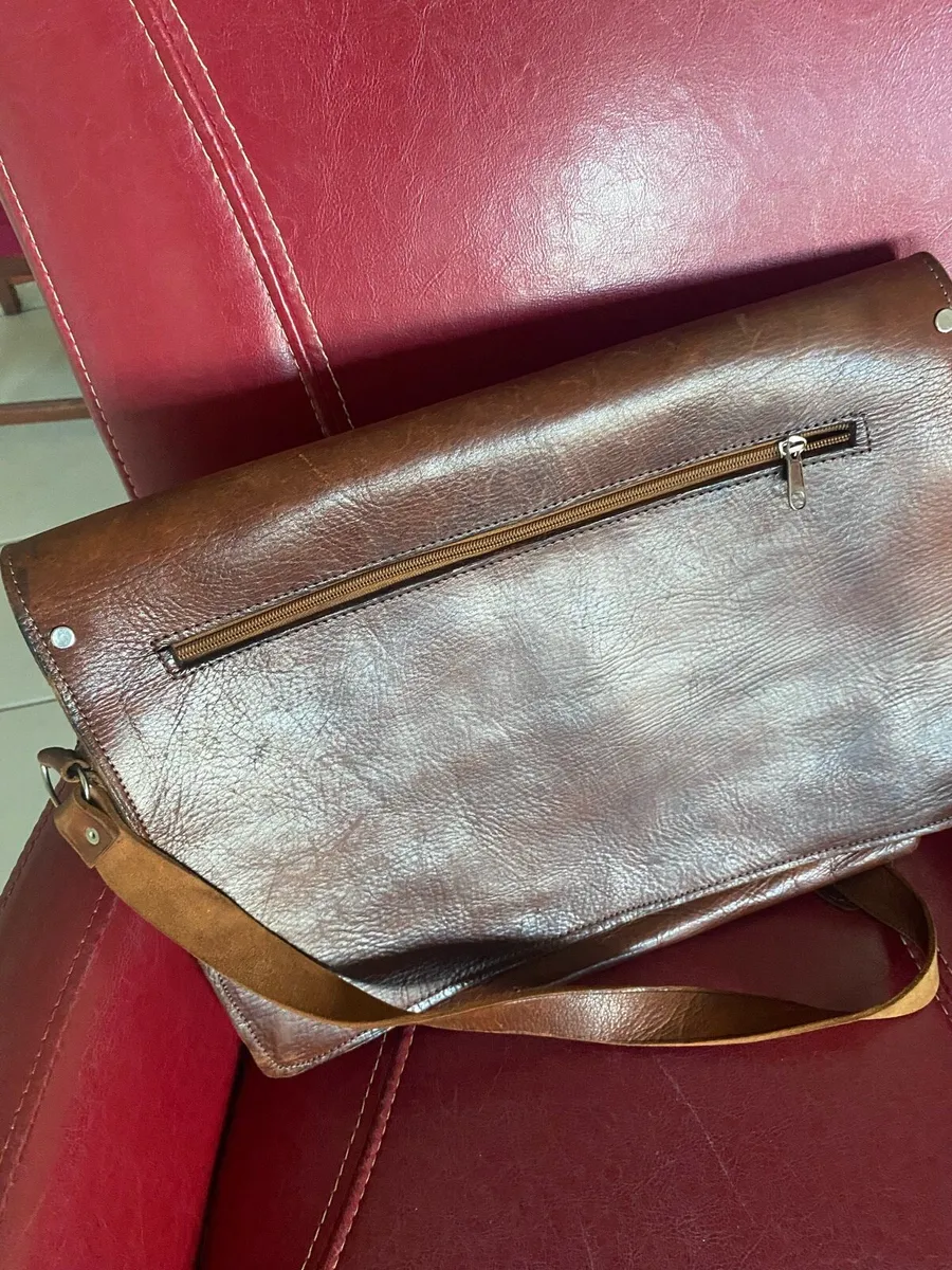 Quality Leather Satchel/ Laptop Bag - Image 3