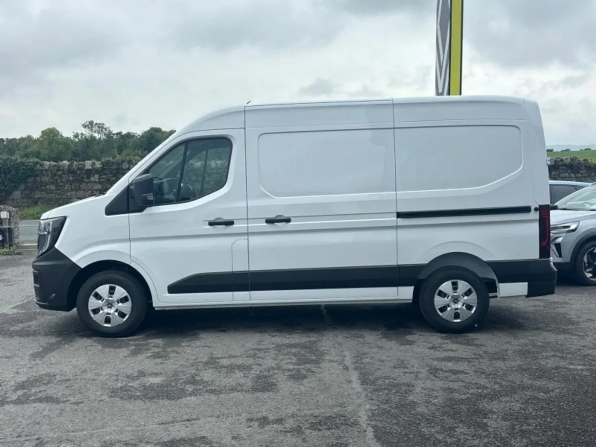 Renault Master 130BHP MWB EX VAT PRICE DISPLAYED - Image 3