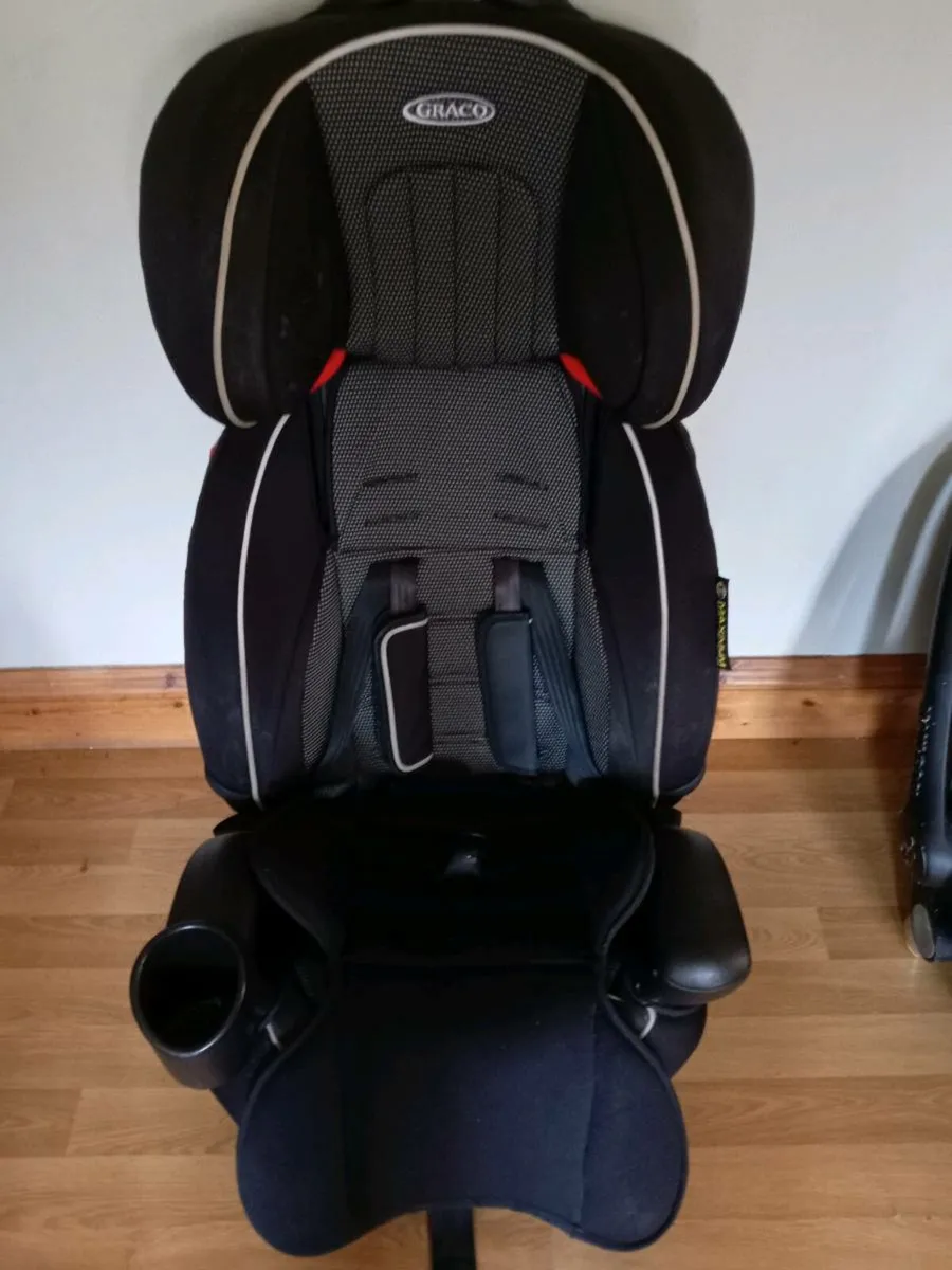 Baby/Kids Car Seats Graco, Maxi Cosi X 2 - Image 1