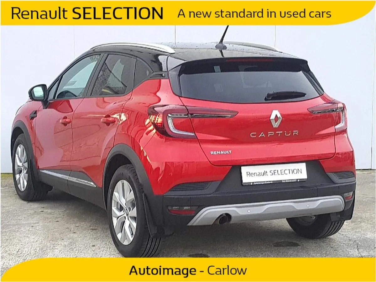 Renault Captur TCe 100 Iconic Petrol - Image 3