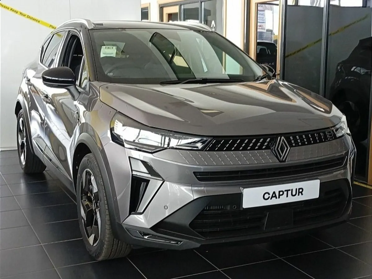 Renault Captur Techno TCE 90 Manual  (PLEASE CALL - Image 1