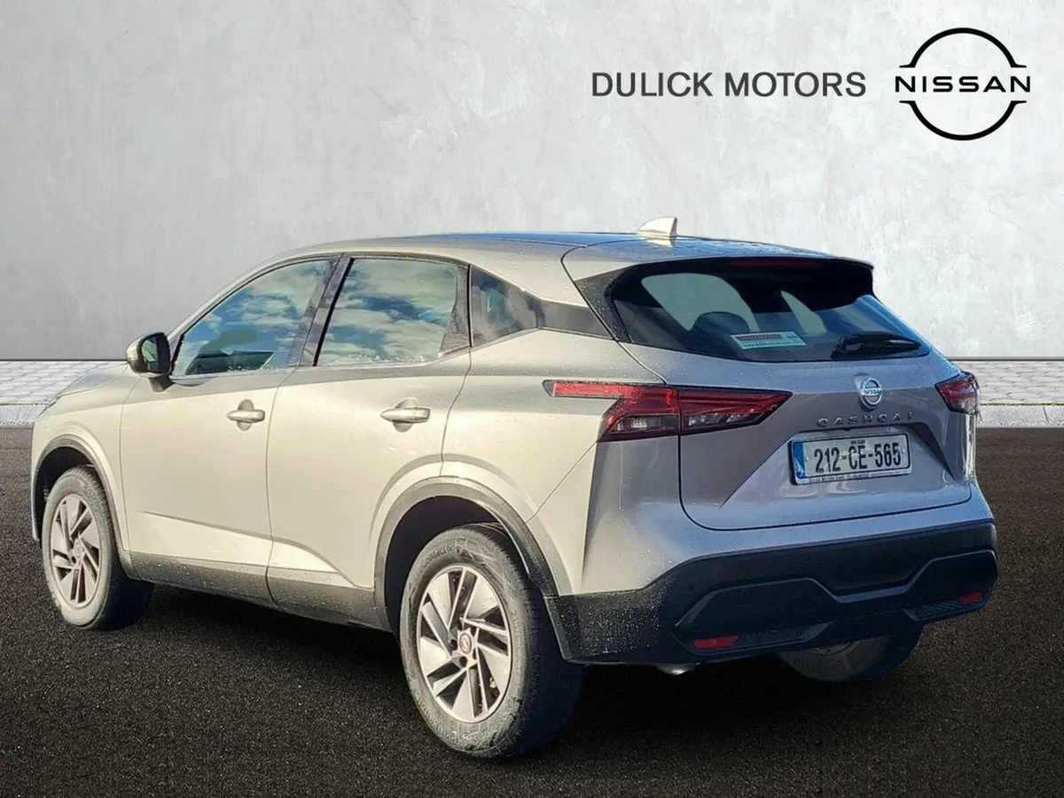 Nissan Qashqai 1.3 PET MILD HYBRID SV - Image 2