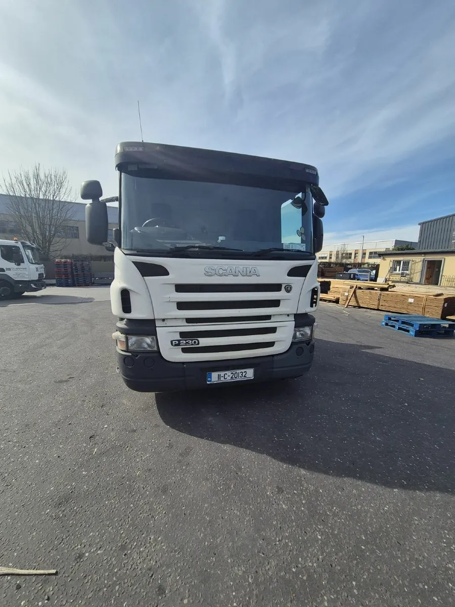 Scania P230 with Hiab / Crane - Image 1
