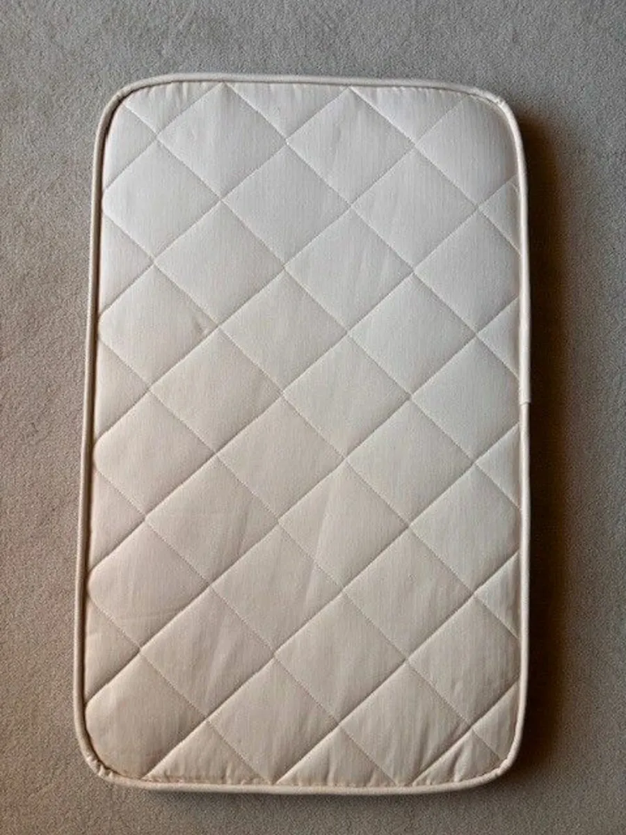 Little Green Sheep Natural Replacement Mattress - Image 2