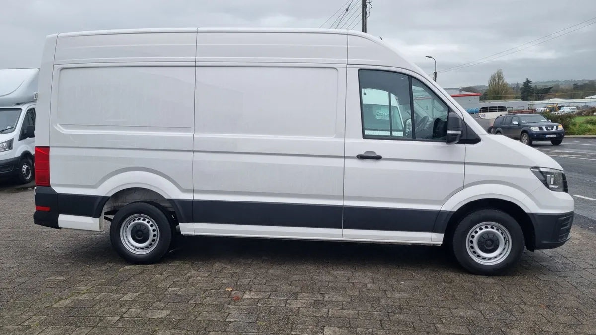 221 VW CRAFTER MWB VAN 140BHP,1 OWNER LOW MILES! - Image 4