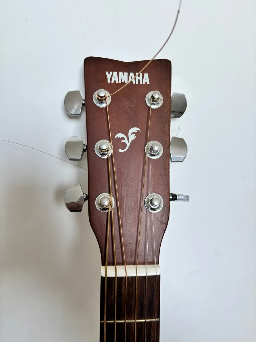 Guitar Yamaha F310 II Acoustic, - Image 3