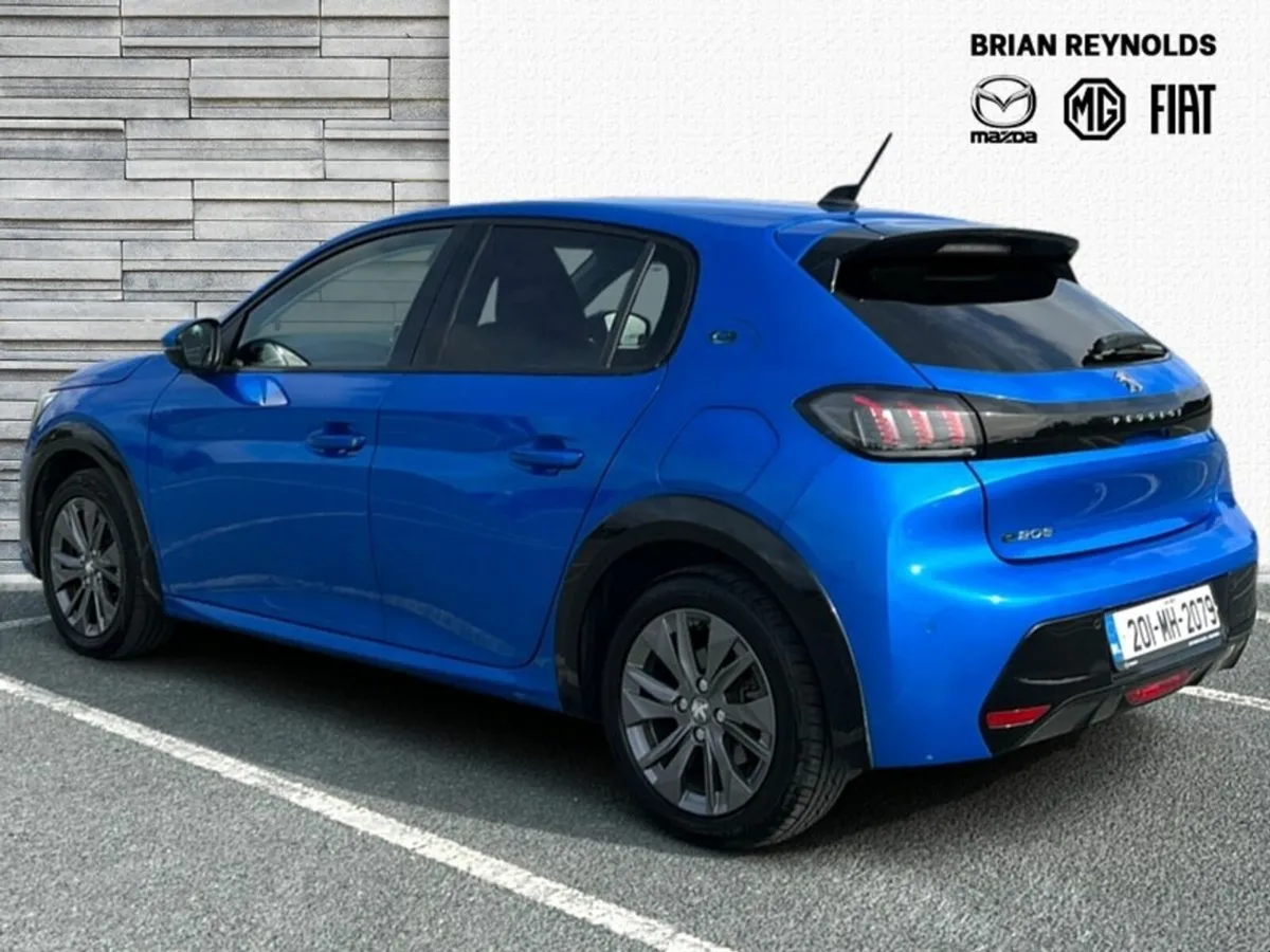 Peugeot 208 Electric 136 bhp (50 kWh) Allure - Image 4