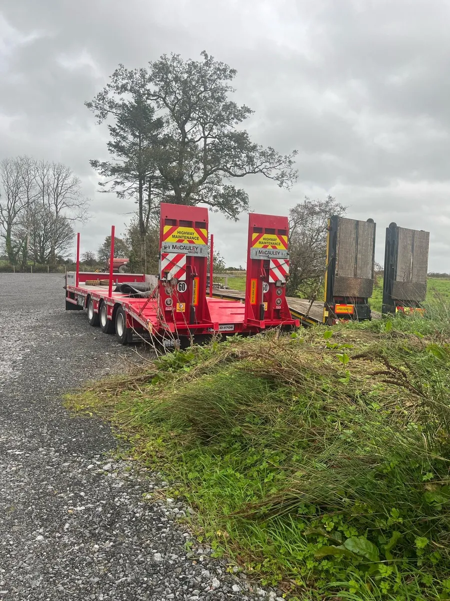 Low loader - Image 1