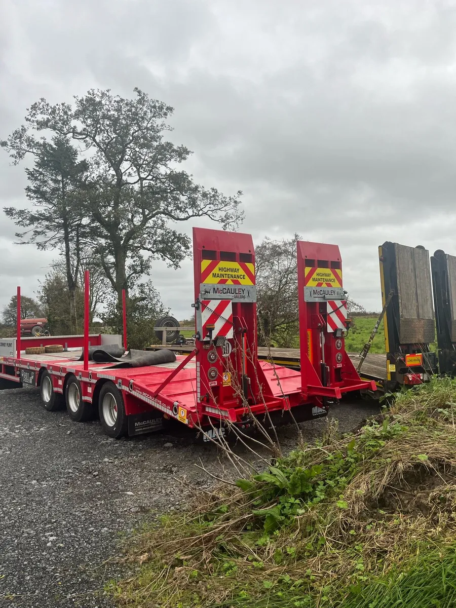 Low loader - Image 2