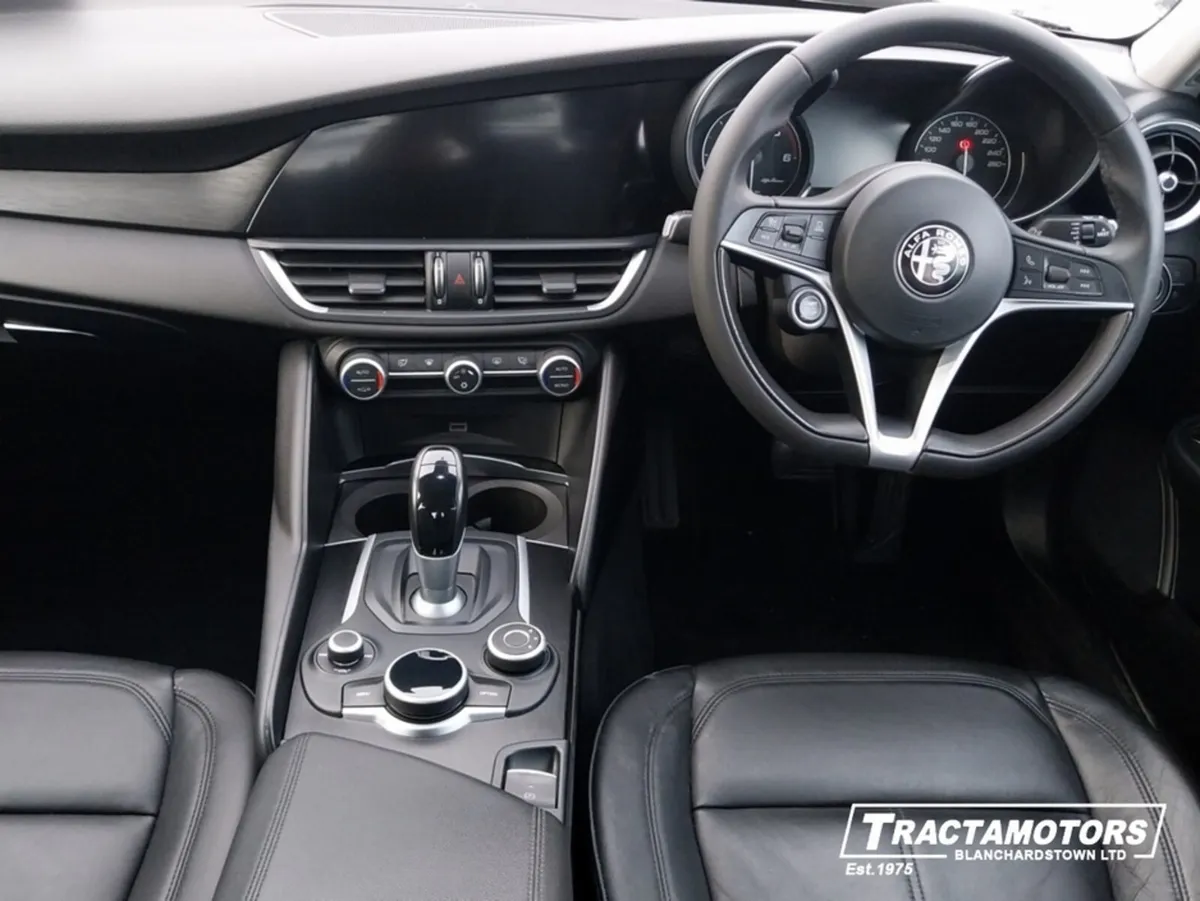 Alfa Romeo Giulia 2.2JTD 150HP SUPER LUXURY 4DR AU - Image 2