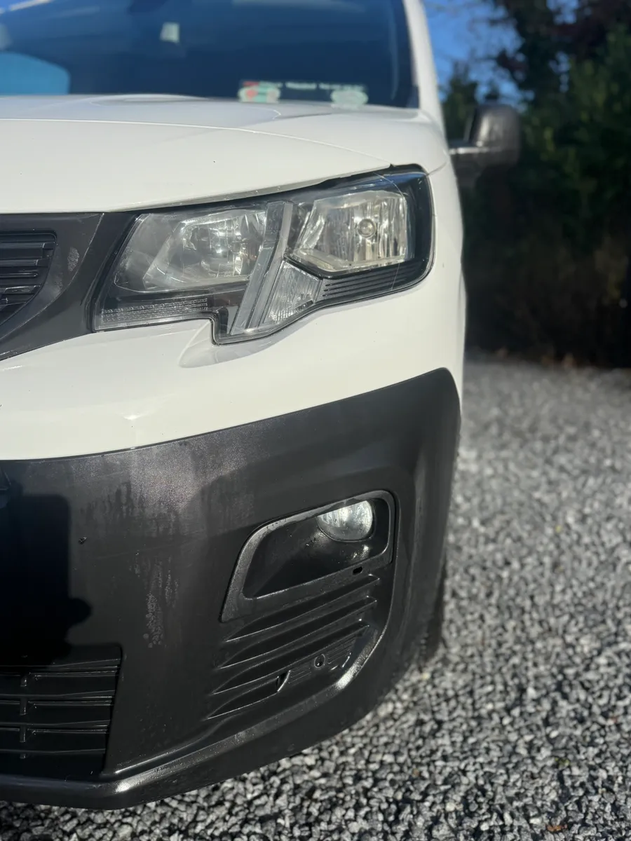 Great spec 3seater finance available - Image 3