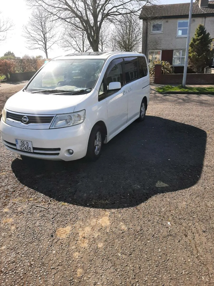Nissan serena - Image 2