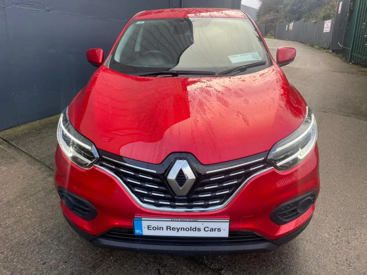 Renault Kadjar EQUILIBRE TCE 140 MY22 5DR - Image 3