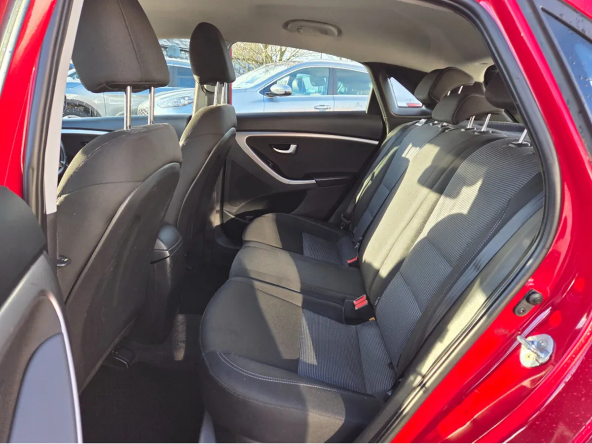 Hyundai i30 ACTIVE ISG BLUE DRIVE 5DR 110PS - Image 3