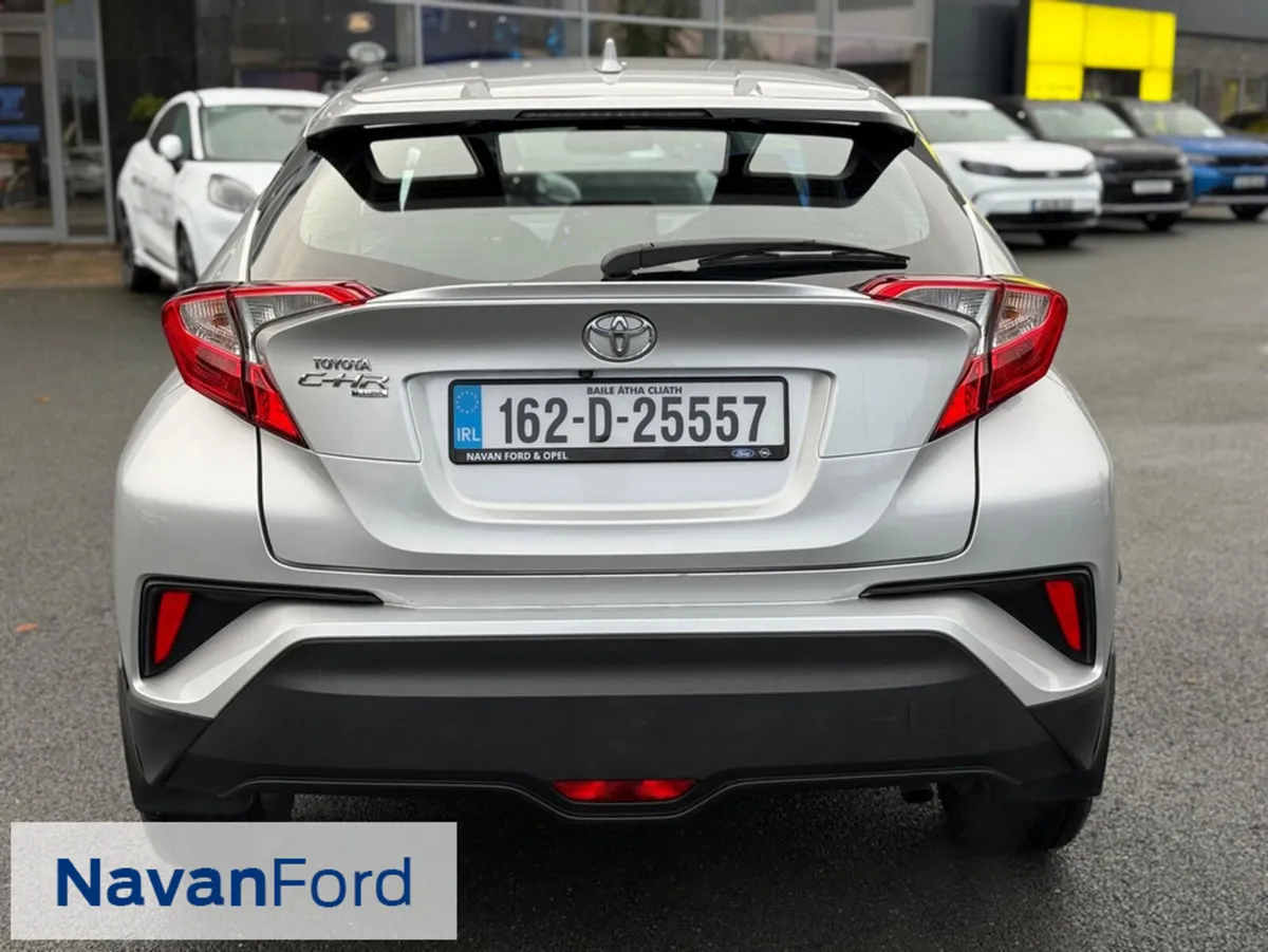 Toyota C-HR 1.2T LUNA - Image 3