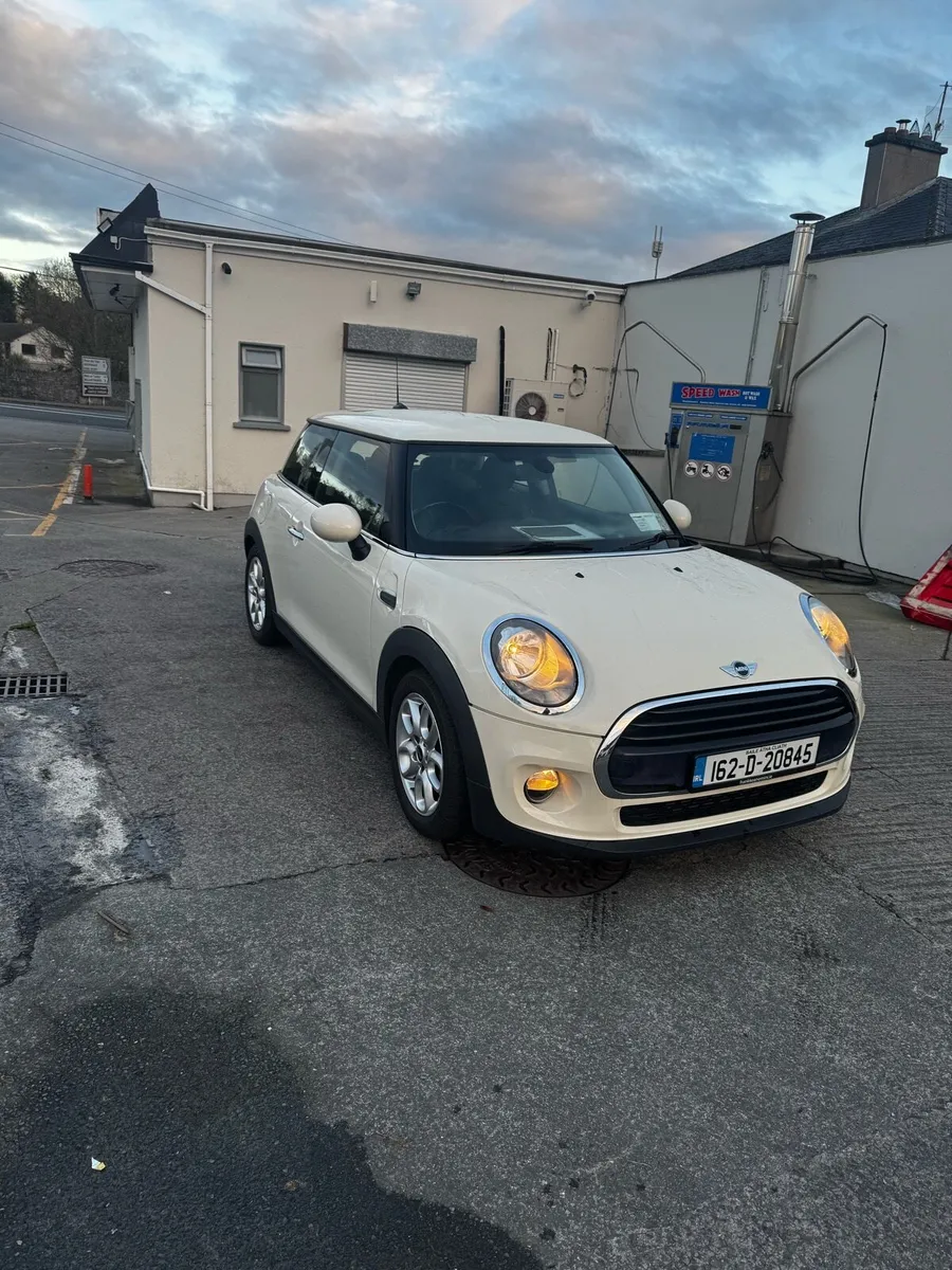 162 Mini Cooper 55k km - Image 1