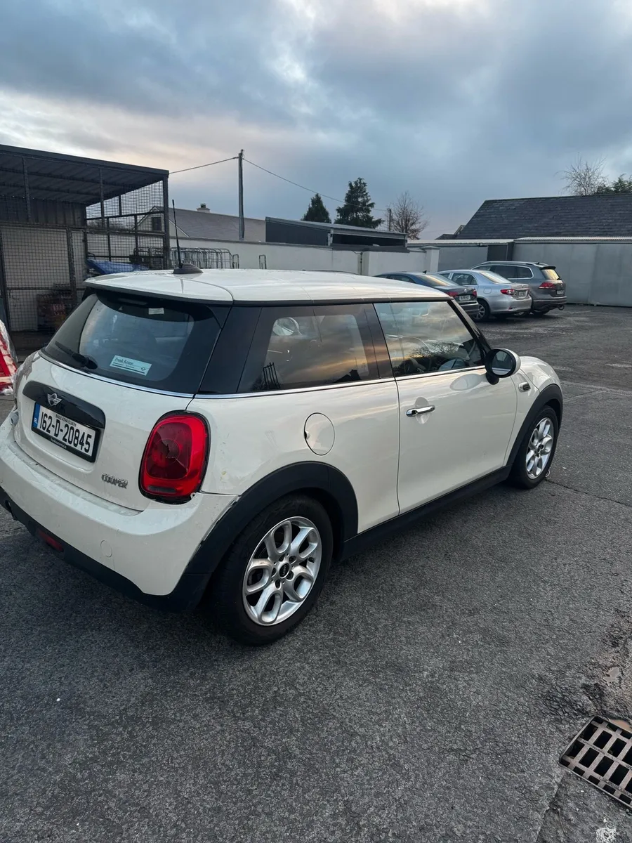 162 Mini Cooper 55k km - Image 3