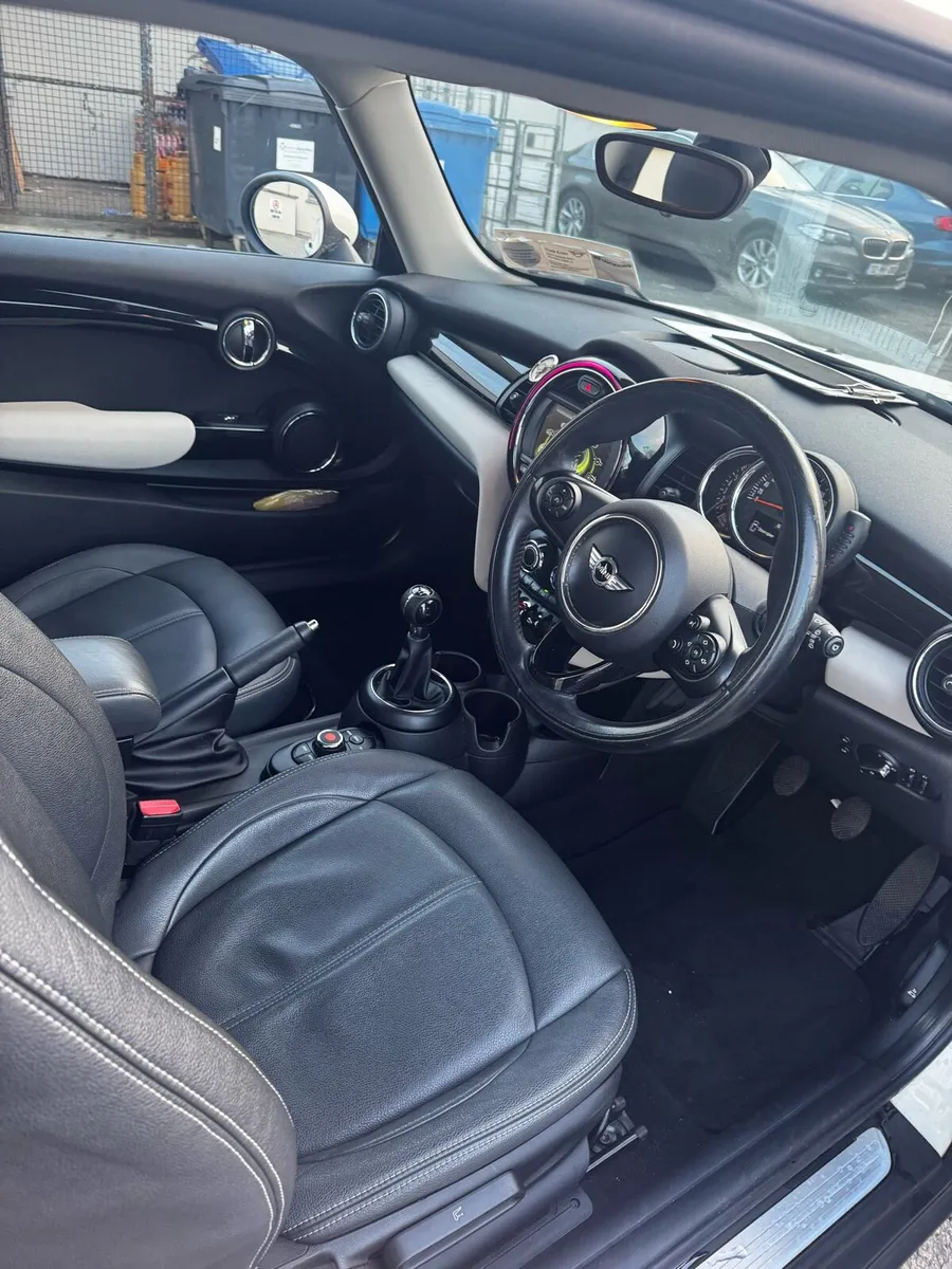 162 Mini Cooper 55k km - Image 4