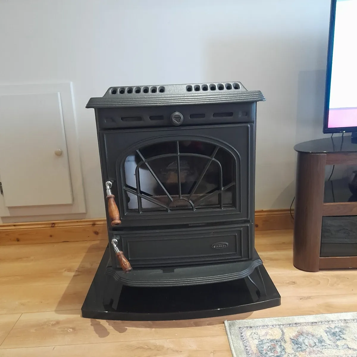 Stove - Image 1
