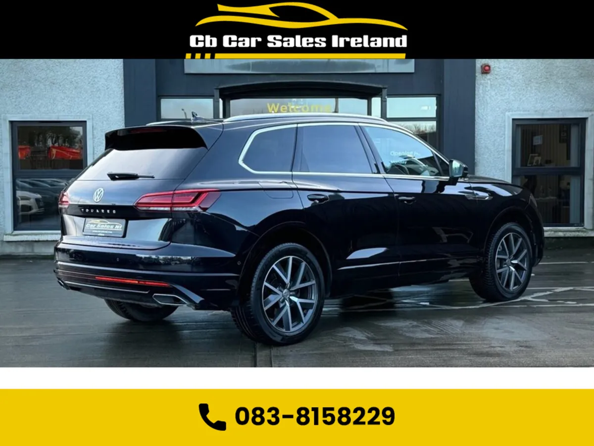 Volkswagen Touareg 3.0 TDI V6 R-Line SUV 5dr Diese - Image 4