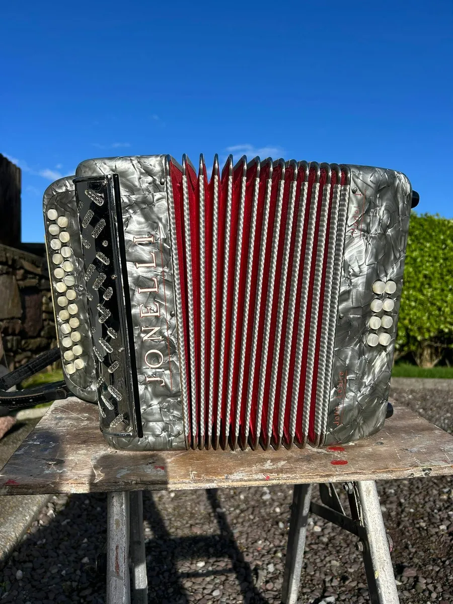 2 Row Button Key Accordion - Image 2