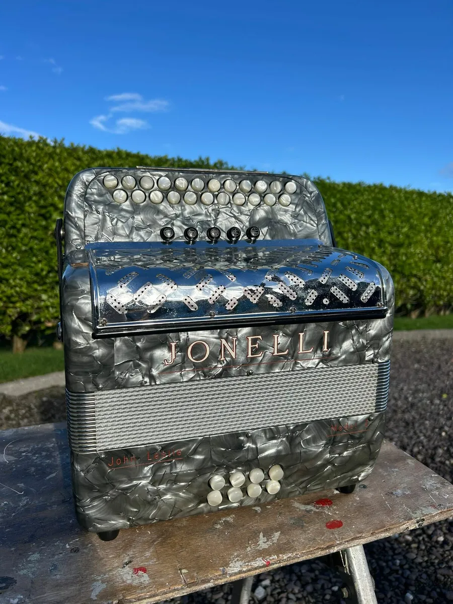 2 Row Button Key Accordion - Image 3