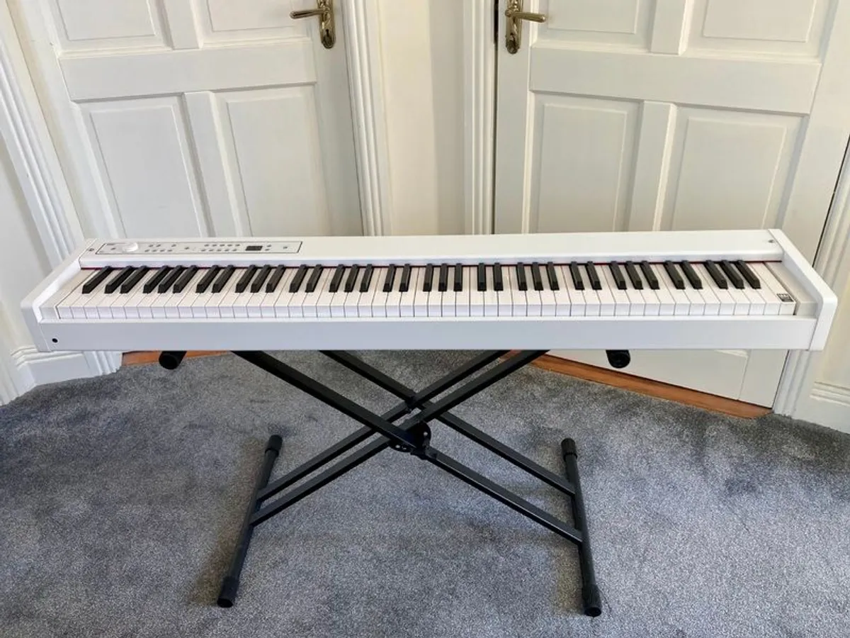 Korg D1 Digital Stage Piano - Image 2