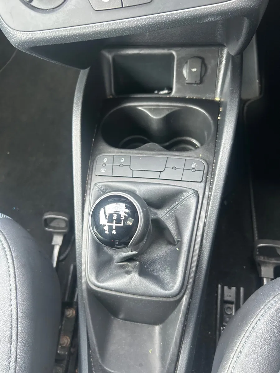 SEAT Ibiza 2015 TSI 1.2 Petrol ///I-Tech - Image 4