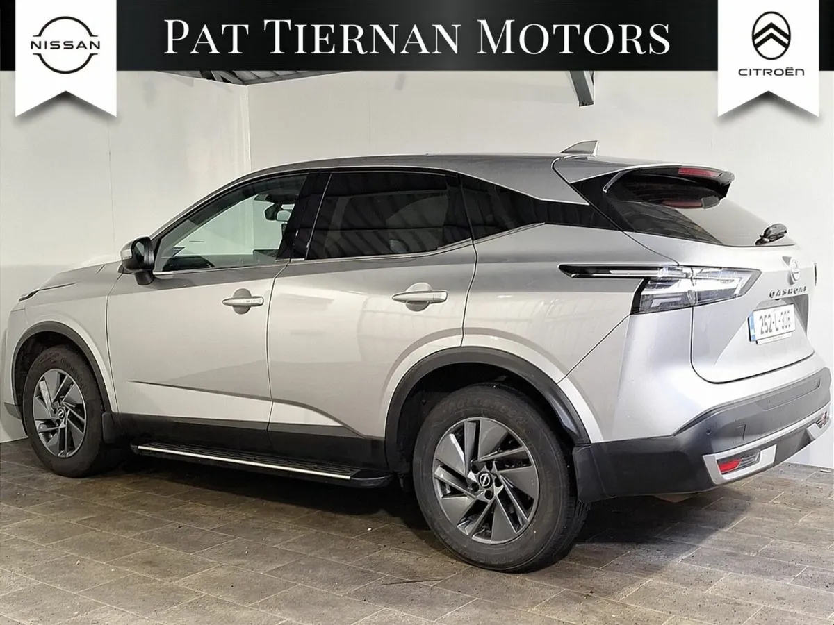 Nissan Qashqai 1.3 PET MILD HYBRID SV (DEMO) - Image 2