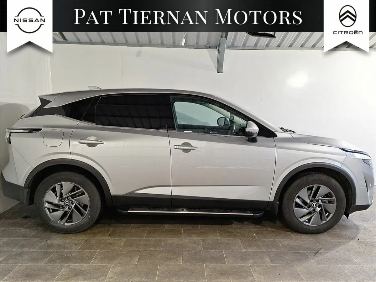 Nissan Qashqai 1.3 PET MILD HYBRID SV (DEMO) - Image 3