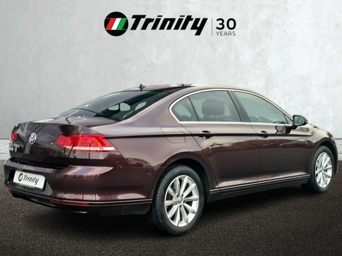 Volkswagen Passat ** LOW MILEAGE ** GREAT VALUE ** - Image 3