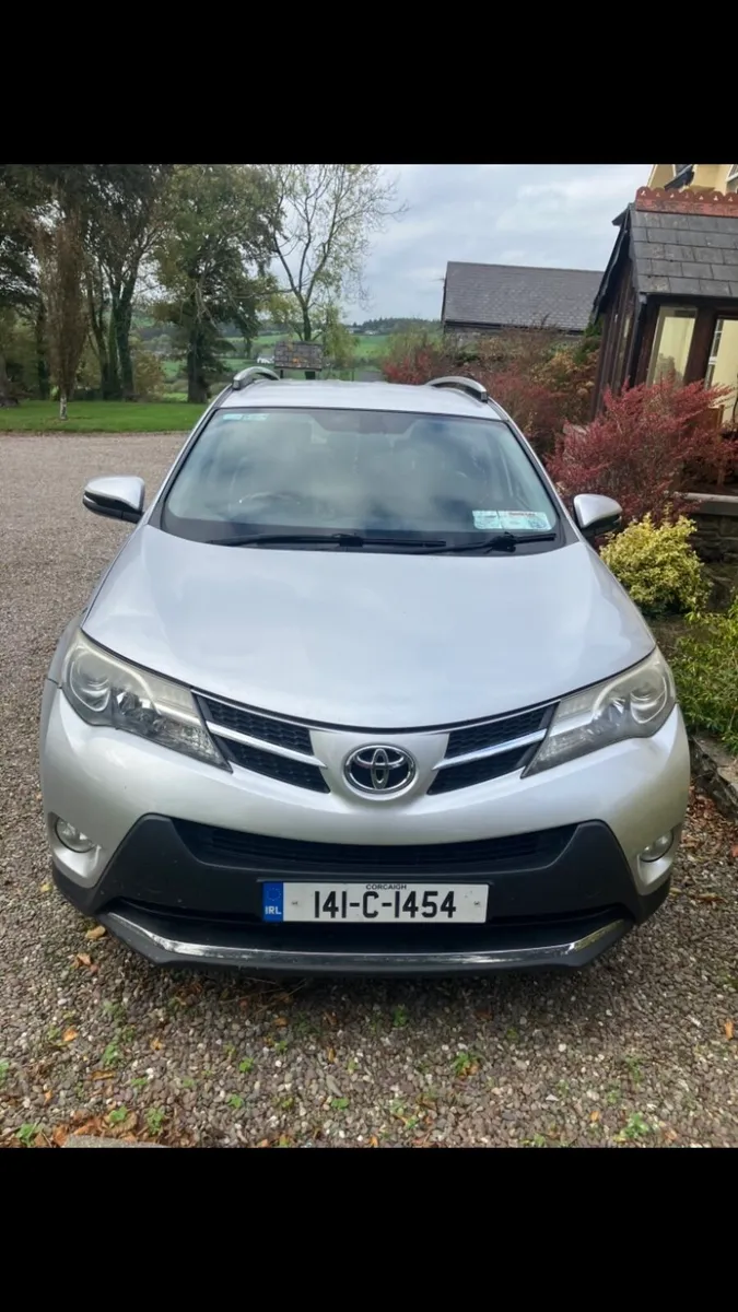 2014 Toyota  Rav 4 Sol - Image 1