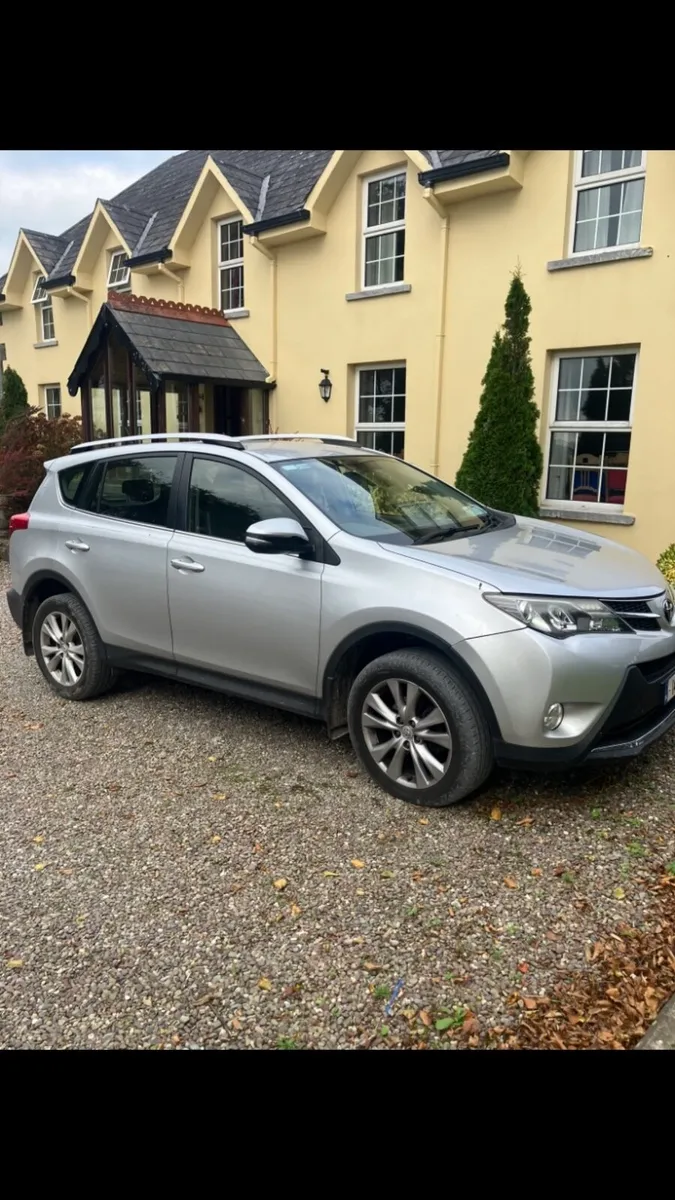 2014 Toyota  Rav 4 Sol - Image 2