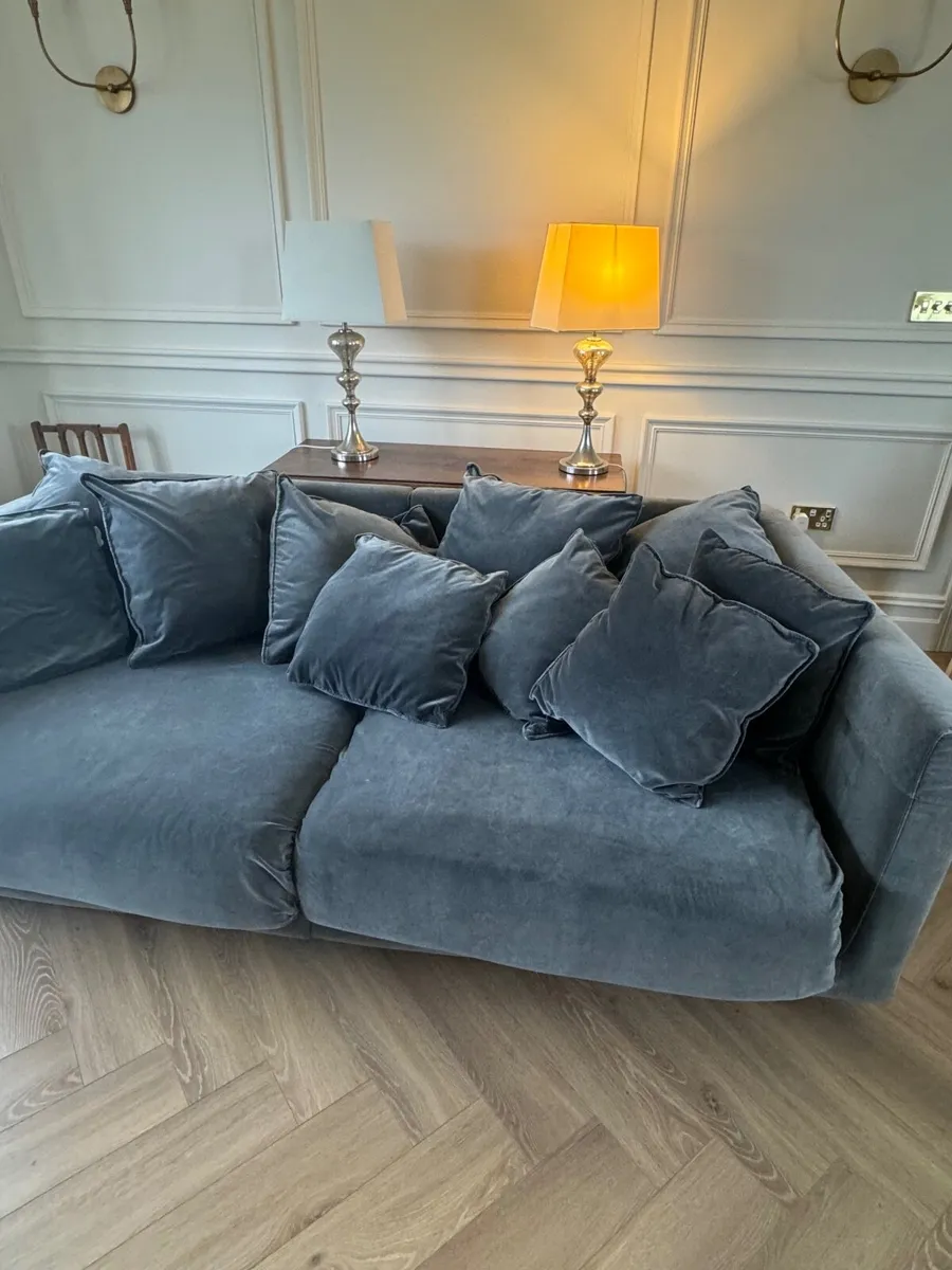 4 Seater Couch - Image 3