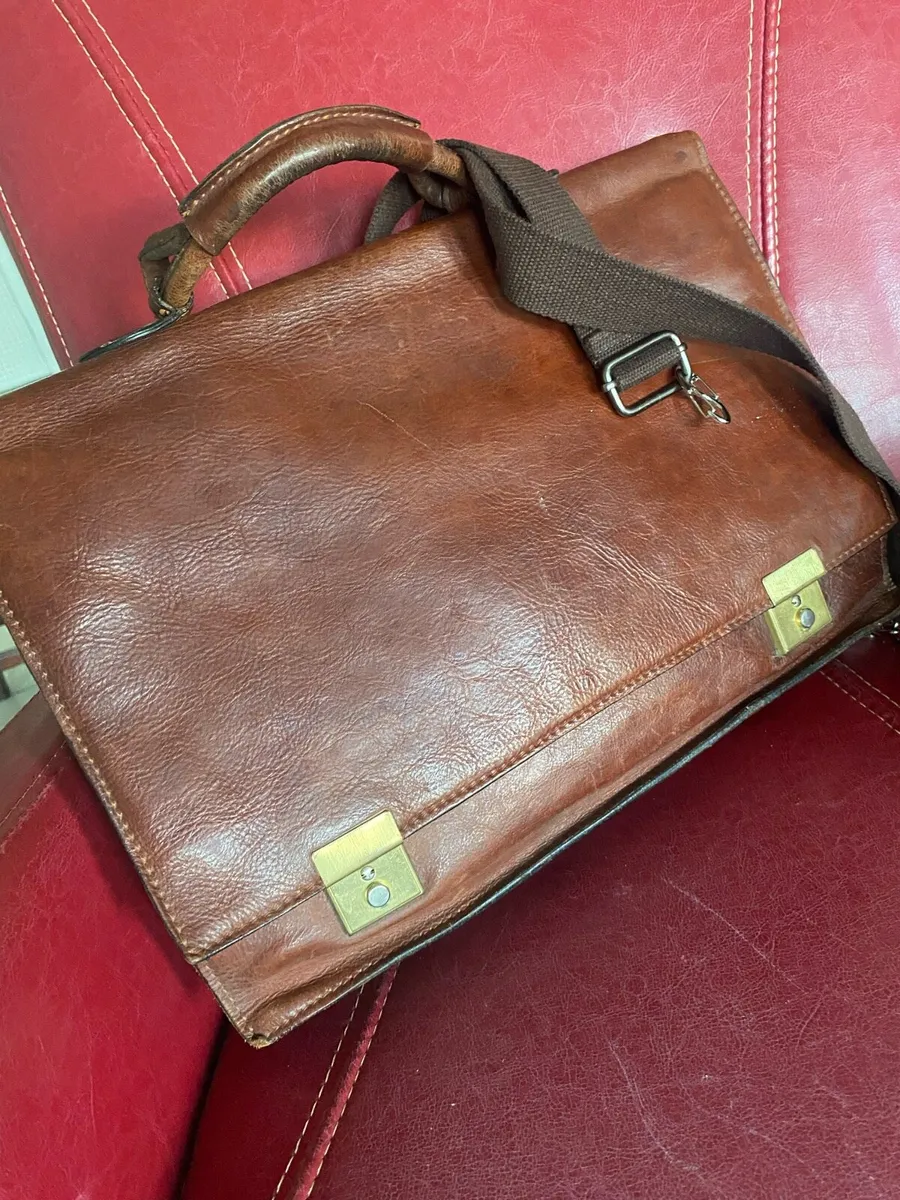 Quality Leather Briefcase/ Laptop Bag - Image 1