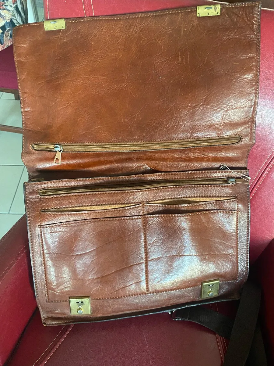 Quality Leather Briefcase/ Laptop Bag - Image 2