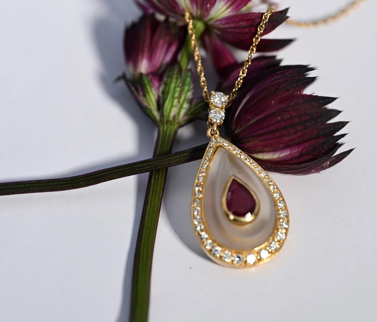 Vintage Ruby & Diamond Pendant Necklace - 18ct - Image 3