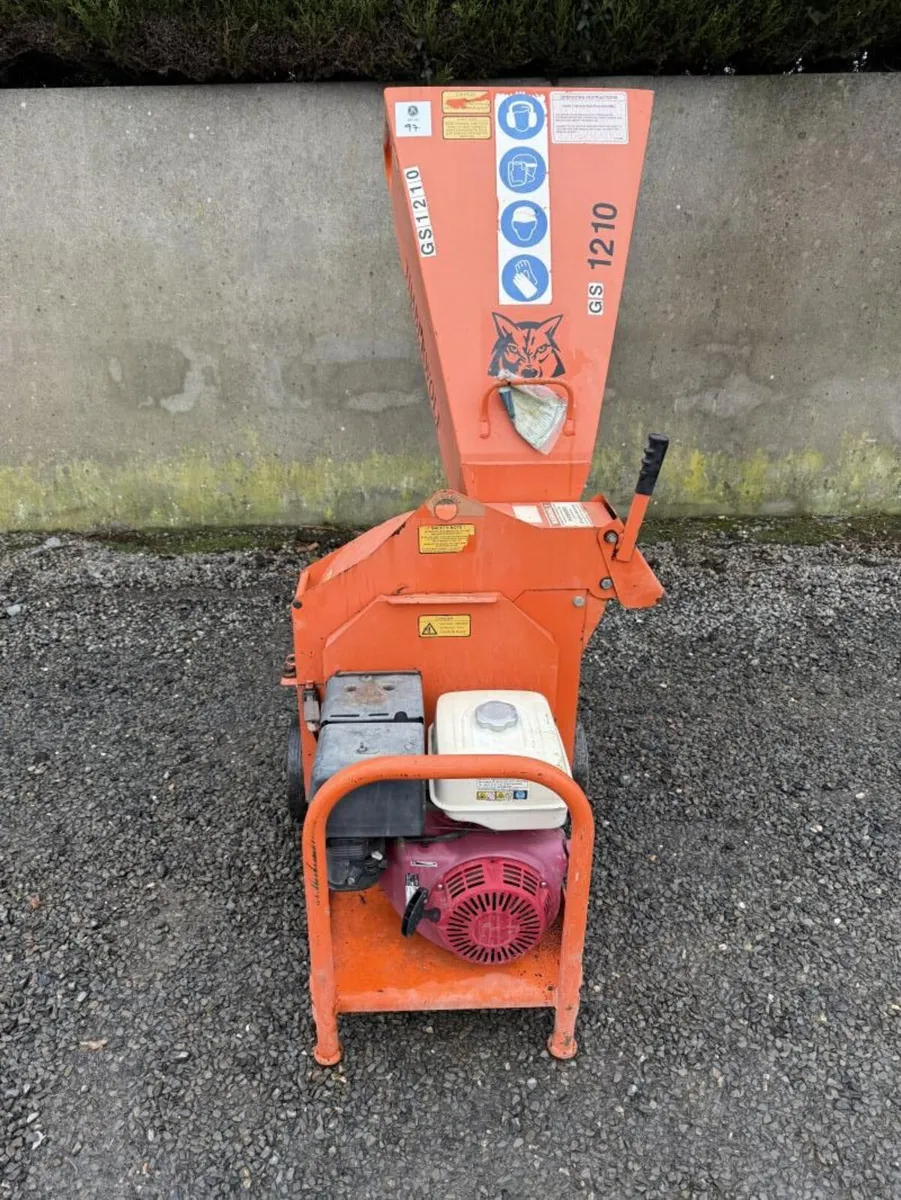 Timberwolf Gravity Fed Chipper **Online Auction** - Image 3